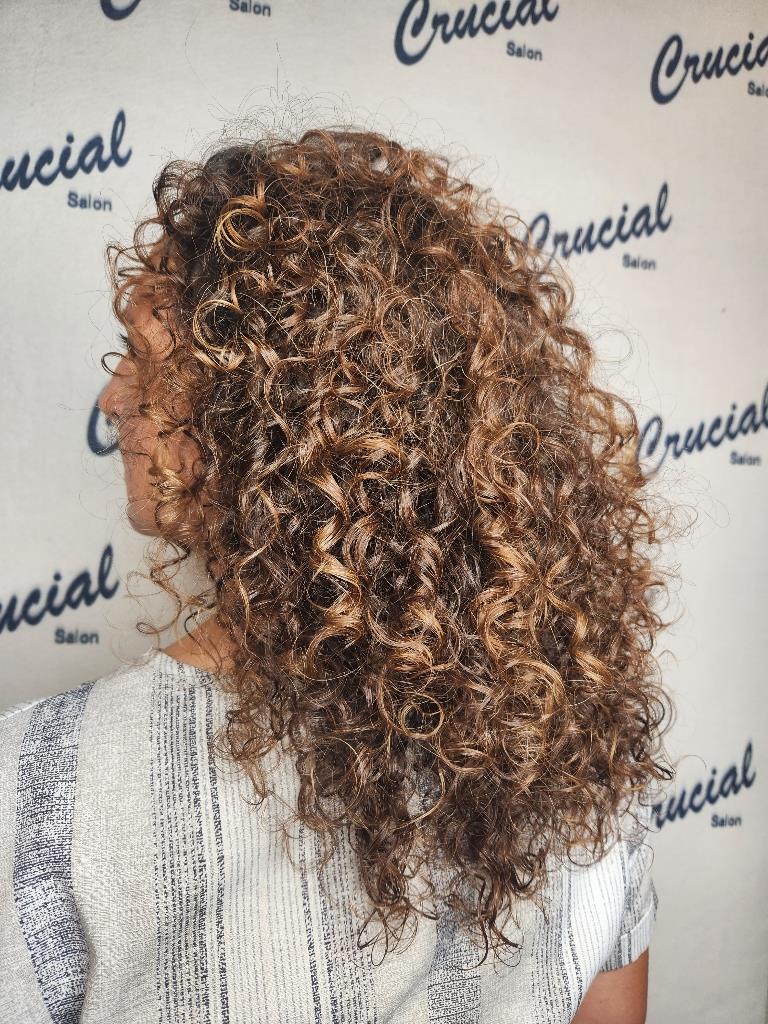 Crucial Salon - Women's Hair Style - Portfolio